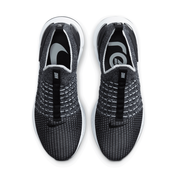 Nike React Phantom Run Flyknit 2 Black White Blend Angle 2