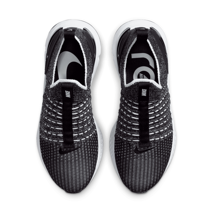 Nike React Phantom Run Flyknit 2 Oreo (W) Angle 1