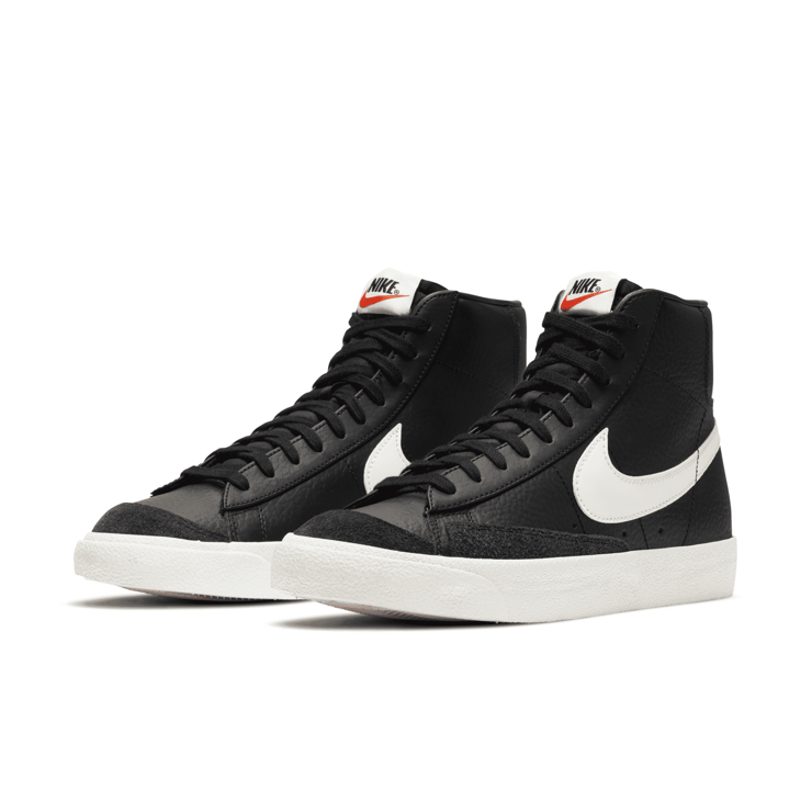 Nike Blazer Mid 77 Vintage Black Sail Angle 4