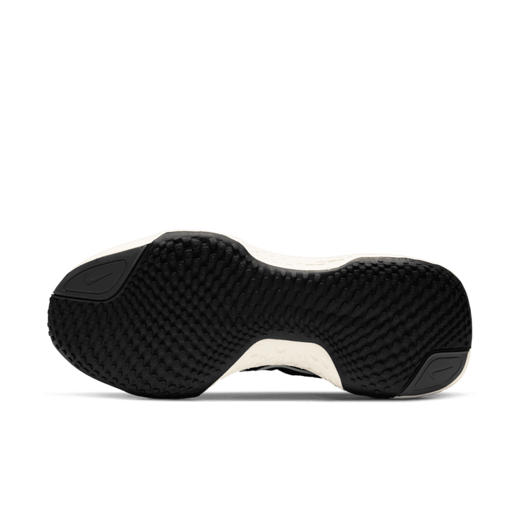 Nike ZoomX Invincible Run Flyknit Black White Angle 0