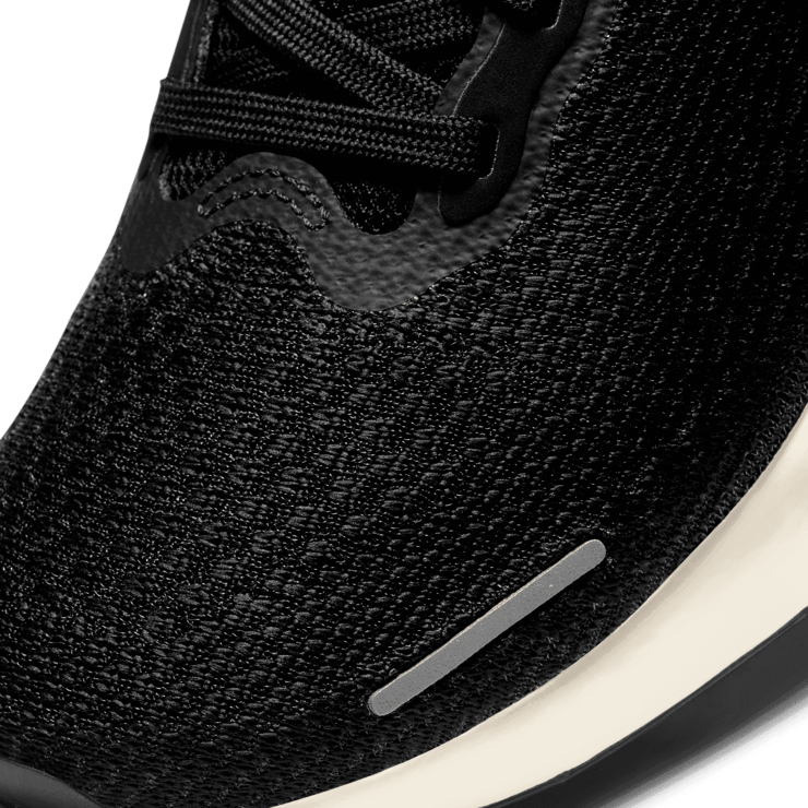 Nike ZoomX Invincible Run Flyknit Black White Angle 4