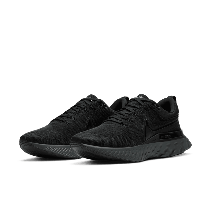 Nike React Infinity Run Flyknit 2 Black Iron Grey Angle 2