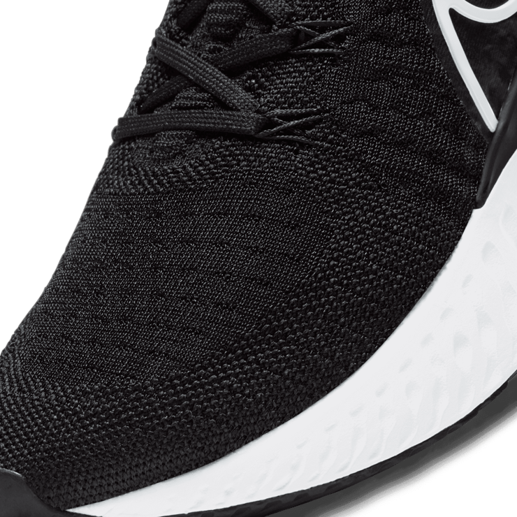 Nike React Infinity Run Flyknit 2 Black (W) Angle 4