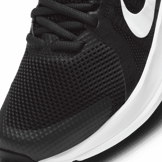 Nike Run Swift 2 Black White Angle 4