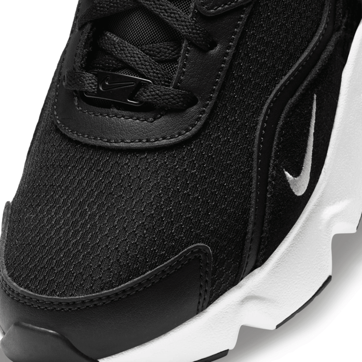 Nike Ryz 365 Black White (W) Angle 5