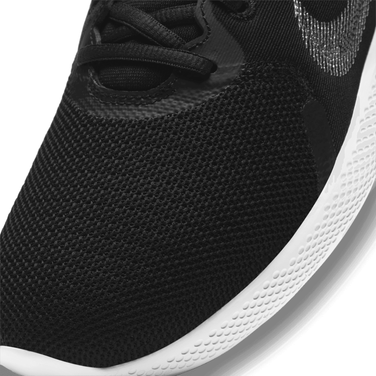 Nike Flex Experience RN 10 Black White Angle 4