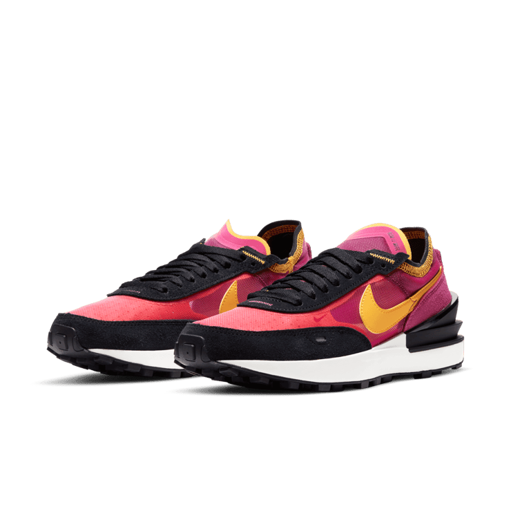 Nike Waffle One Active Fuchsia (W) Angle 2