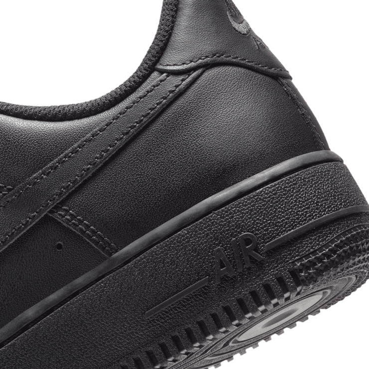 Nike Air Force 1 Low 07 Triple Black (W) Angle 5