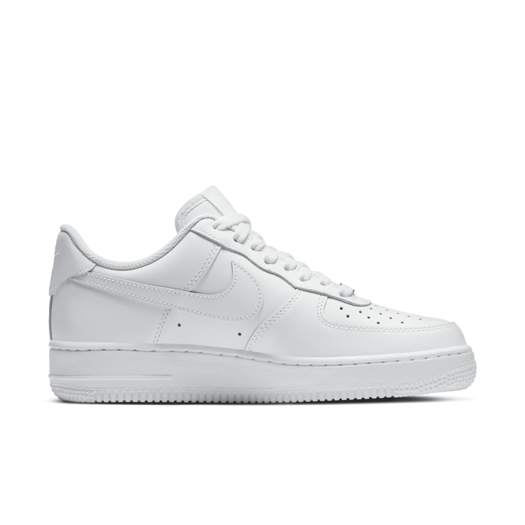 Nike Air Force 1 Low 07 White (W) Angle 1