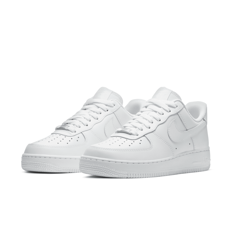 Nike Air Force 1 Low 07 White (W) Angle 2