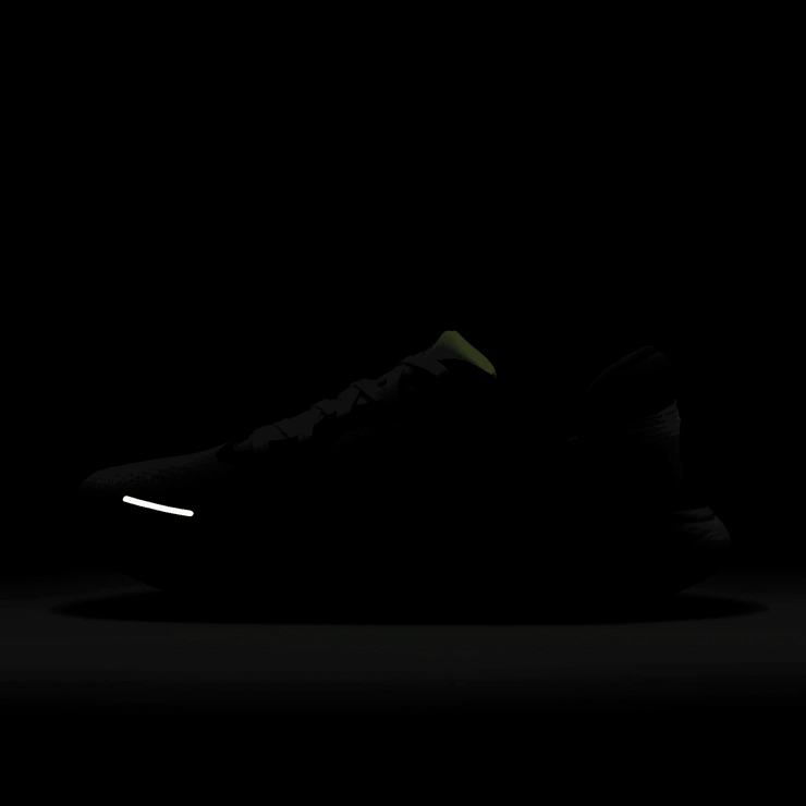 Nike ZoomX Invincible Run Flyknit Volt Angle 8