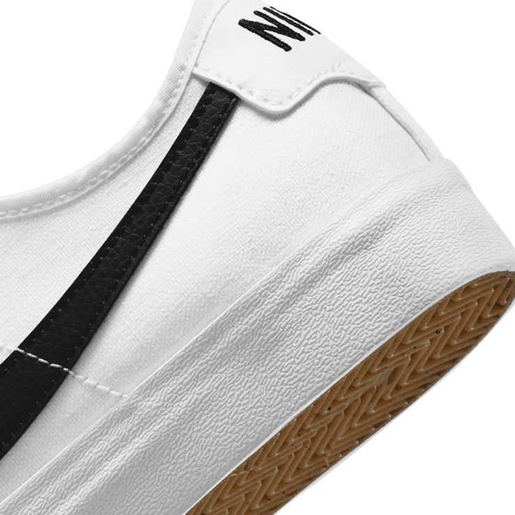 Nike SB Blazer Court White Black Angle 5