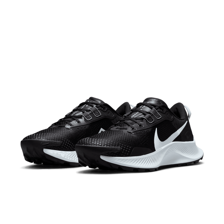 Nike Pegasus Trail 2 Black Platinum (W) Angle 2
