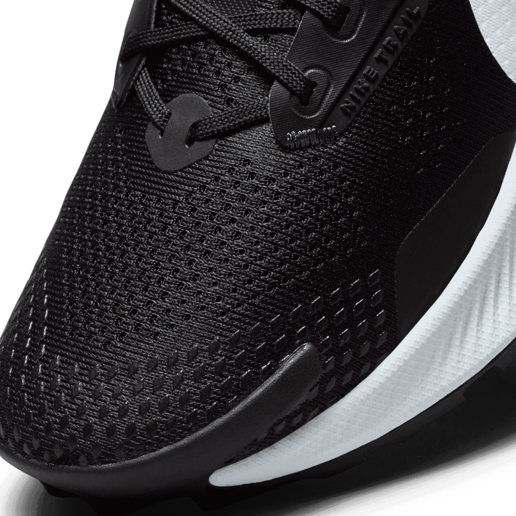 Nike Pegasus Trail 2 Black Platinum (W) Angle 3