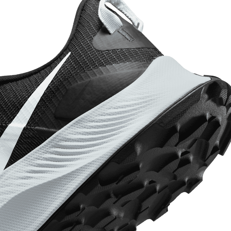 Nike Pegasus Trail 3 Black White Angle 5