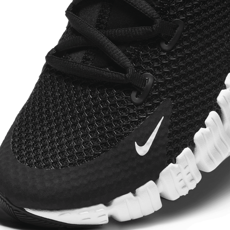 Nike Free Metcon 4 Black White (W) Angle 0