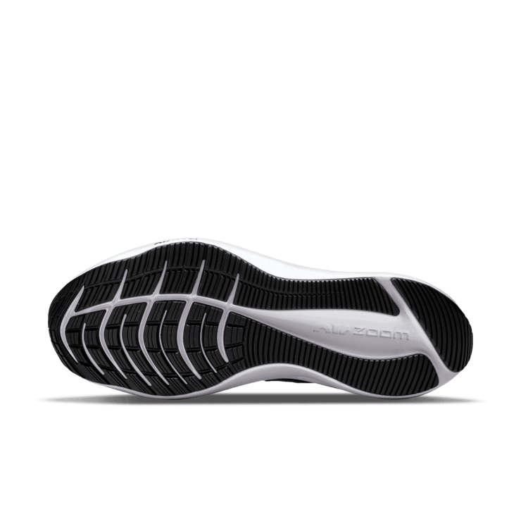 Nike Winflo 8 Black White Angle 0