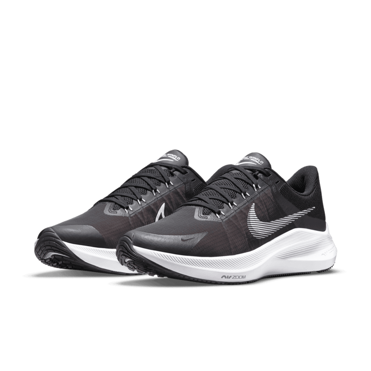 Nike Winflo 8 Black White Angle 2