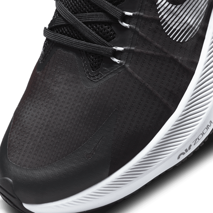 Nike Winflo 8 Black White Angle 4