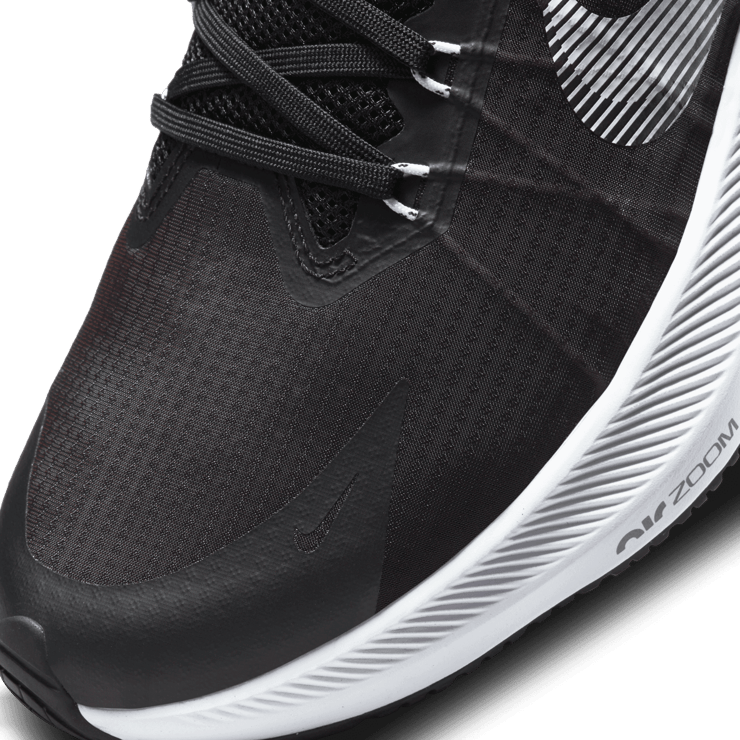 Nike Winflo 8 Black White Angle 4