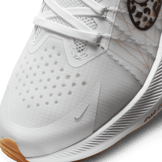 Nike Winflo 8 Premium White Leopard (W) Angle 4