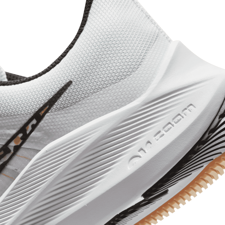 Nike Winflo 8 Premium White Leopard (W) Angle 5