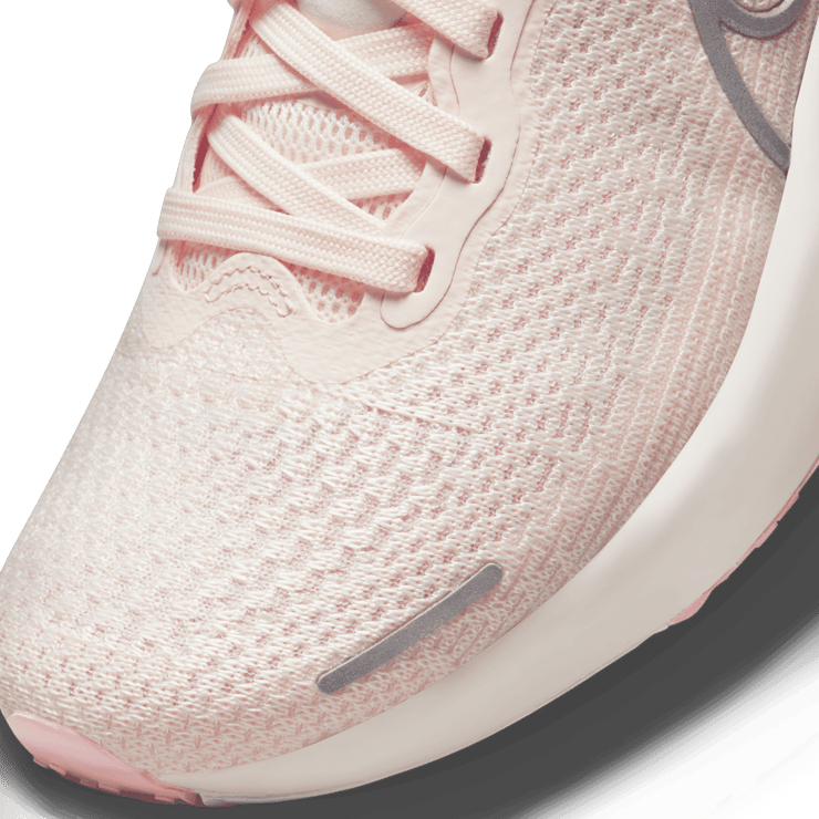 Nike ZoomX Invincible Guava Ice (W) Angle 4
