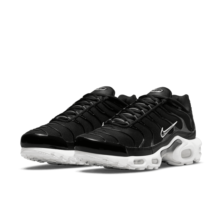 Nike Air Max Plus Black White (W) Angle 2