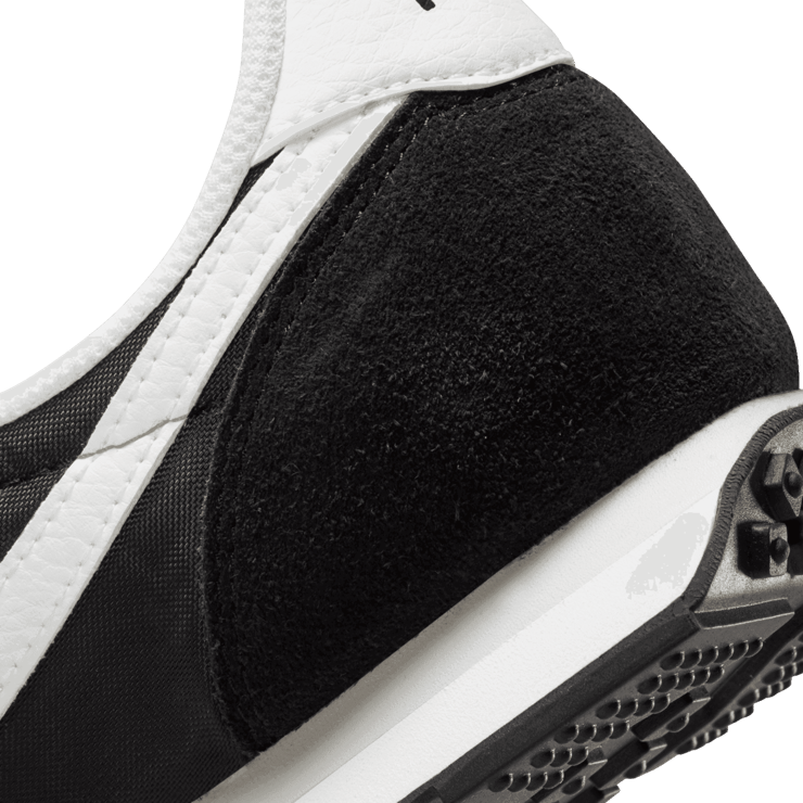 Nike Waffle Trainer 2 Black White Angle 5