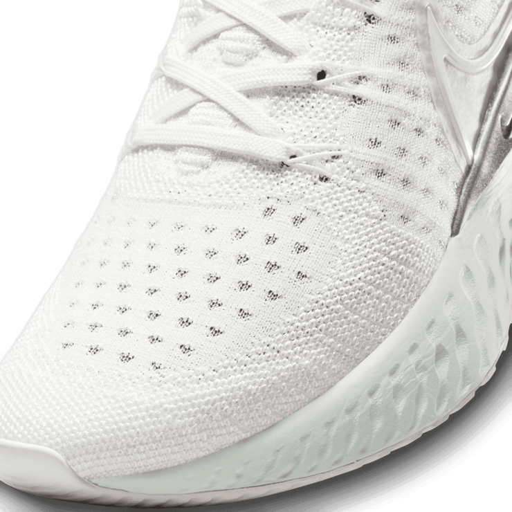 Nike React Infinity Run Flyknit 2 Platinum Tint Barely Green (W) Angle 4
