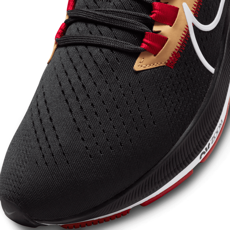 Nike Air Zoom Pegasus 38 San Francisco 49ers Angle 4
