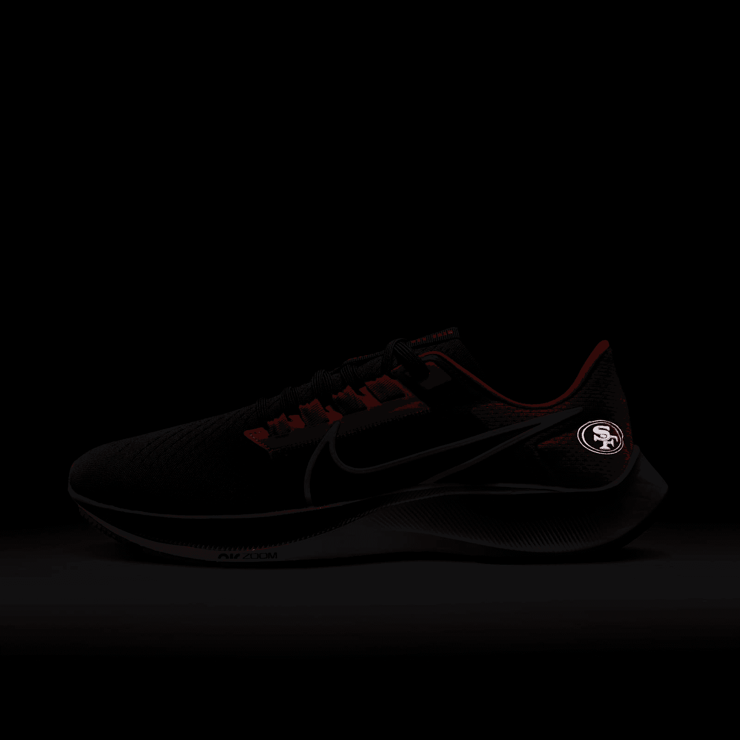 Nike Air Zoom Pegasus 38 San Francisco 49ers Angle 6