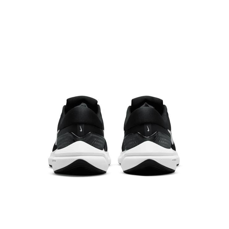 Nike Air Zoom Vomero 16 Black White Angle 4