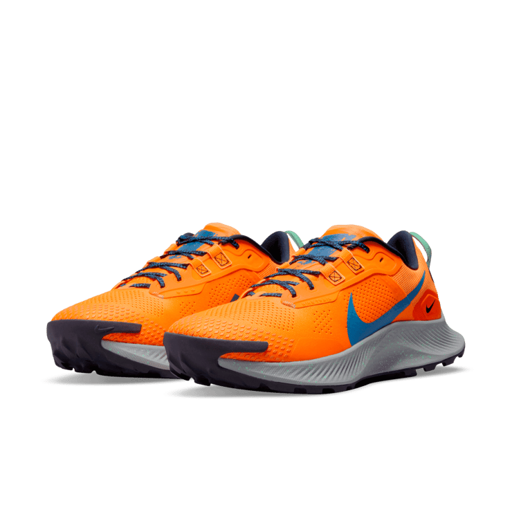 Nike Pegasus Trail 3 Total Orange Angle 2