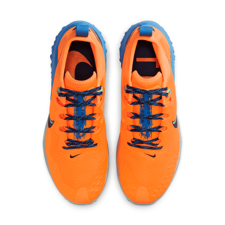 Nike Wildhorse 7 Team Orange Signal Blue Angle 1