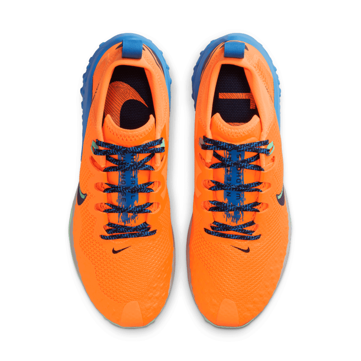 Nike Wildhorse 7 Team Orange Signal Blue Angle 1