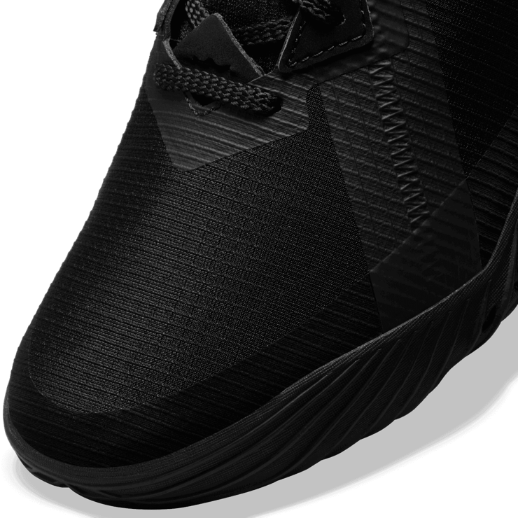 Nike LeBron 18 Low Zero Dark 23 Angle 4