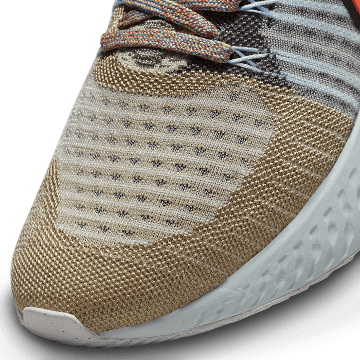 Nike React Infinity Run Flyknit 2 Light Bone Grey Orange Angle 4