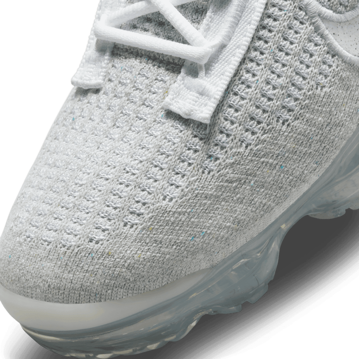 Nike Air VaporMax 2021 FK White Pure Platinum (W) Angle 5
