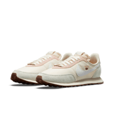 Nike Waffle Trainer 2 Cashmere (W) Angle 2