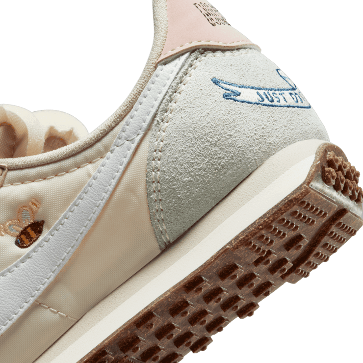 Nike Waffle Trainer 2 Cashmere (W) Angle 5