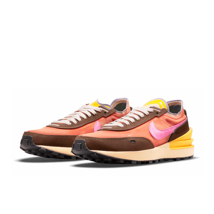 Nike Waffle One Exeter Edition Orange (W) Angle 2