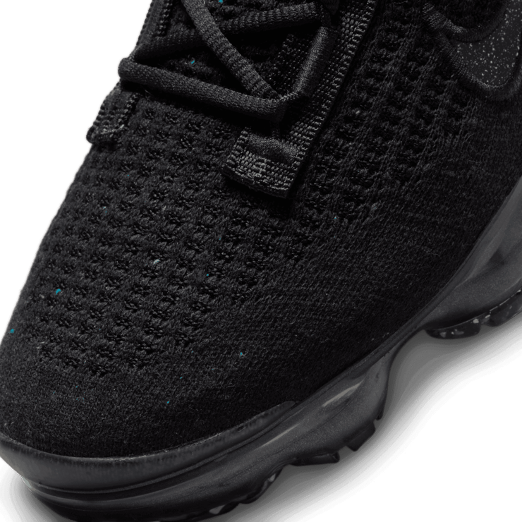Nike Air VaporMax 2021 FK Triple Black (W) Angle 4