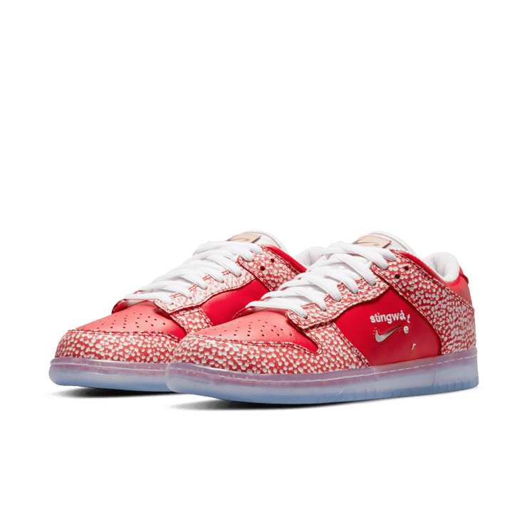 Nike Dunk SB Low Stingwater Magic Mushroom Angle 2