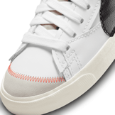 Nike Blazer Mid 77 Jumbo White Black Angle 5