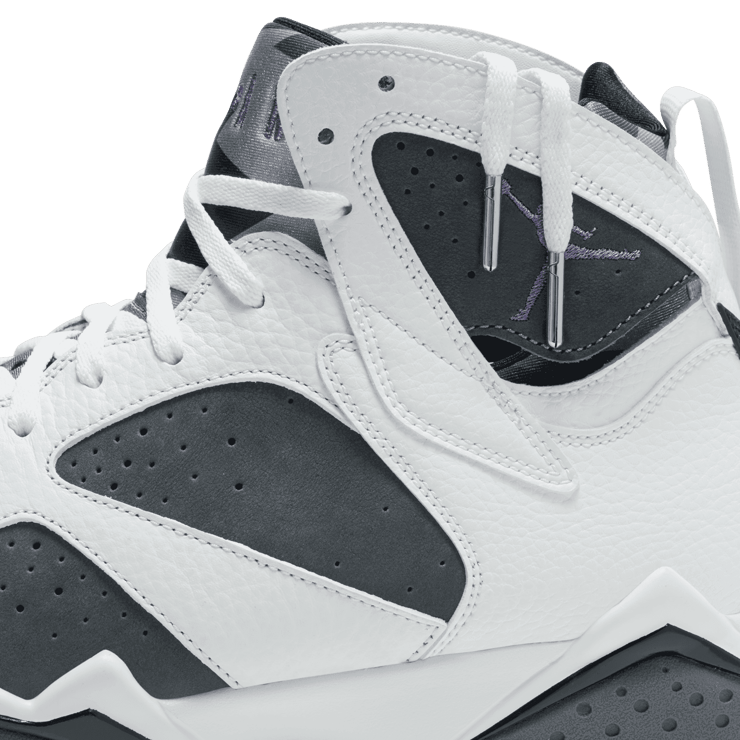 Air Jordan 7 Retro Flint (2021) Angle 6