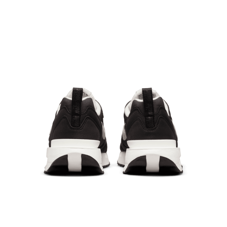 Nike Air Max Dawn Blak White Angle 4