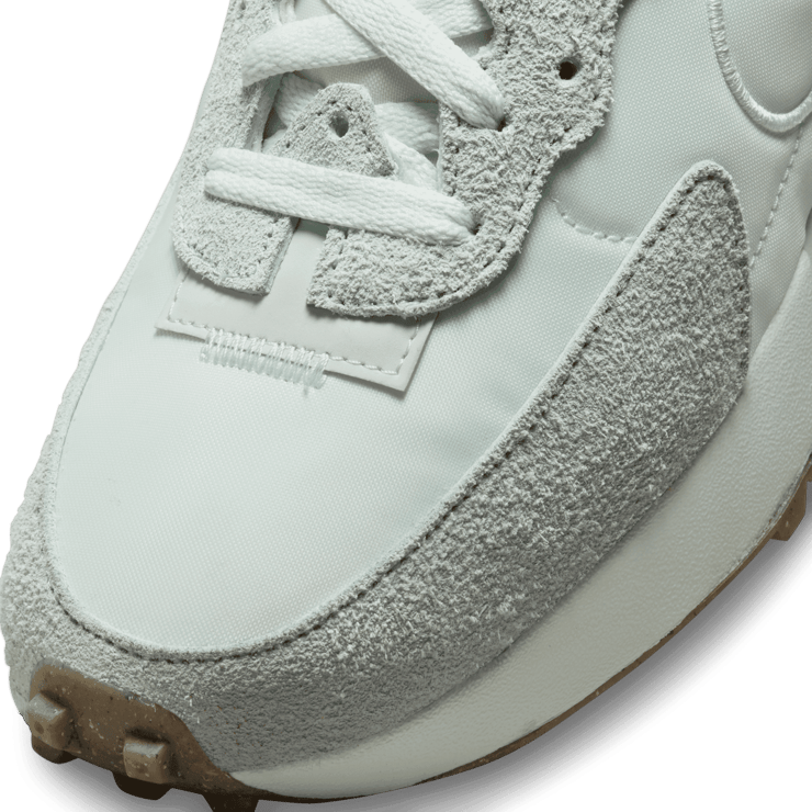 Nike Fontanka Waffle Barely Green (W) Angle 4