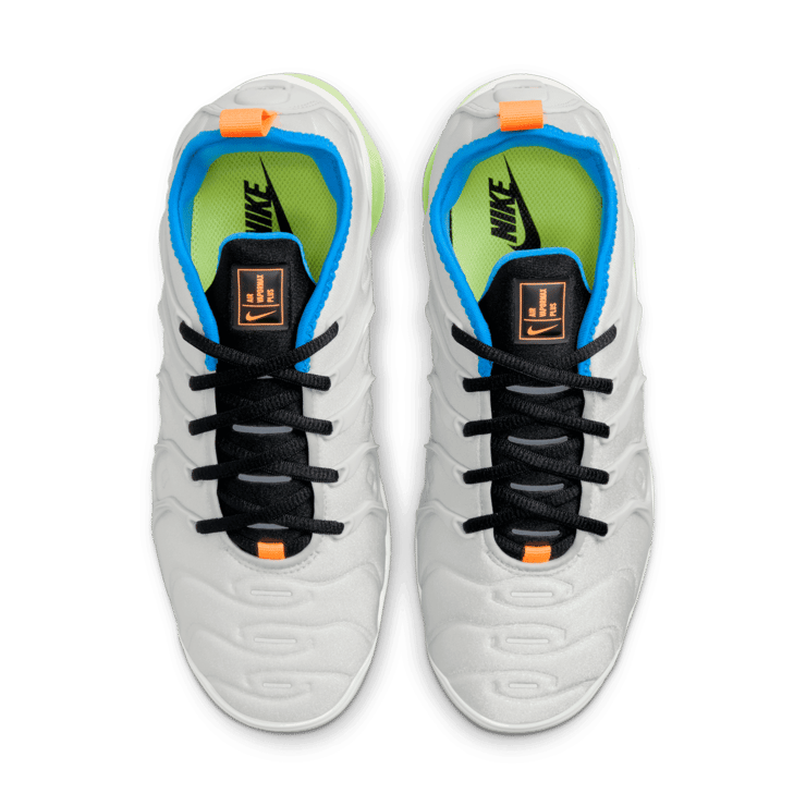 Nike Air VaporMax Plus Photon Dust Volt (W) Angle 1