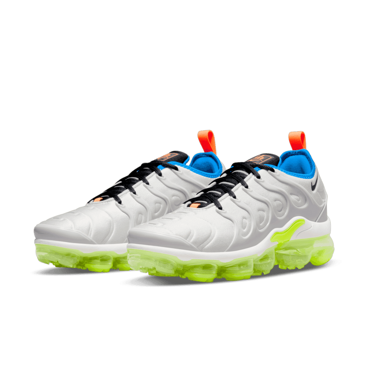 Nike Air VaporMax Plus Photon Dust Volt (W) Angle 2